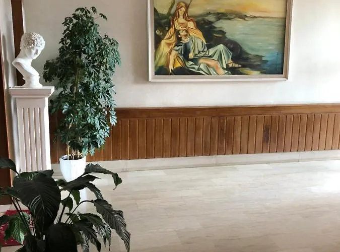 La Pigna アパート *